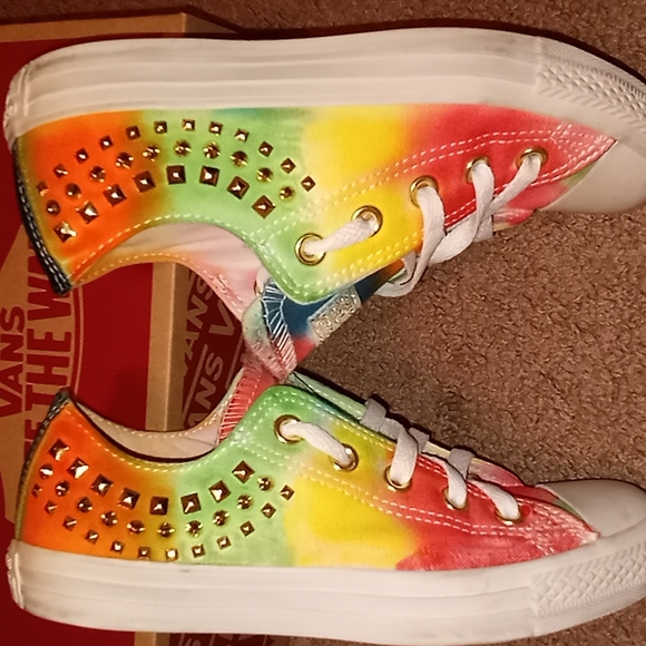 Converse - Picture 4 of 4